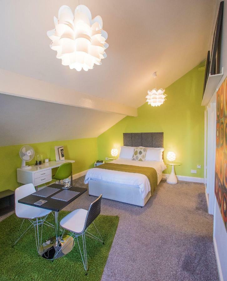 James' Place At Dowlais Мърдър Титфил Стая снимка